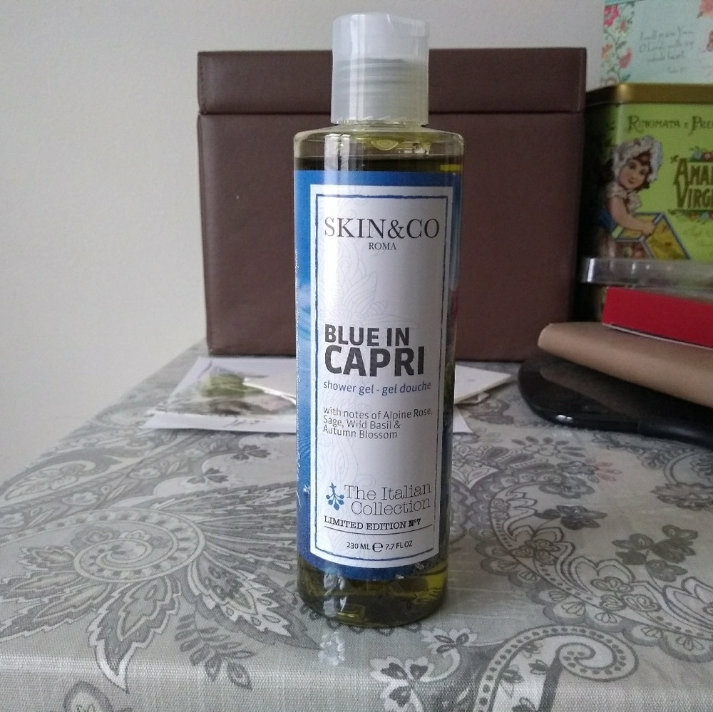 Skin & co. Roma shower gel in blue capri
